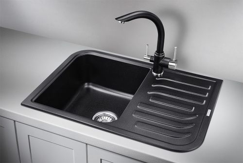 Кухонная мойка Granula 7001, ШВАРЦ 70х50 цвет черный поверхность матовая