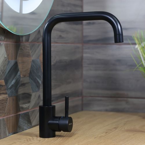 Смеситель для кухни Melana 610104B на мойку