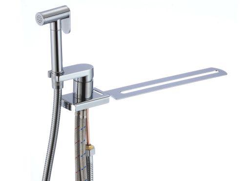 Смеситель с гигиеническим душем D-Lin D182204 настенный хром