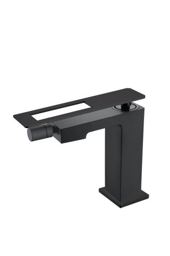 Смеситель Boheme Q 146-BB на биде черный