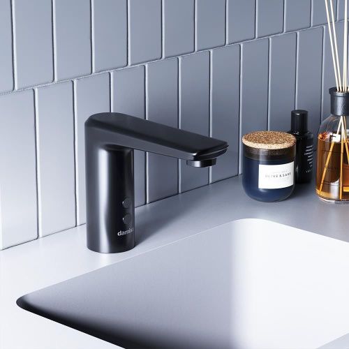 Смеситель Damixa Jupiter 770290300 на раковину черный