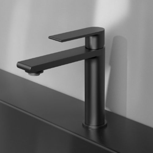 Смеситель Vincea Vogue VBF-1V1MB на раковину черный