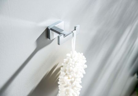 Крючок для ванны Aquatek ЛИБРА AQ4302CR