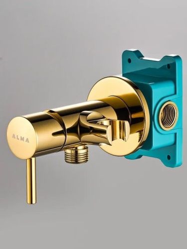 Гигиенический душ со смесителем ALMAes Benito AL-859-08 золото - фото 3