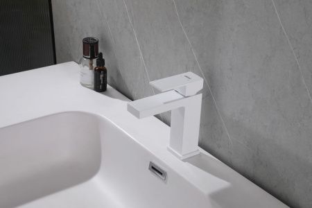 Смеситель Abber Daheim AF8210W на раковину белый