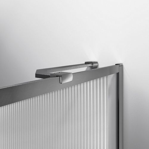 Душевая шторка на ванну Vincea VSB-41700FLGM 70х140 стекло рифленое профиль вороненая сталь ориентация универсальная - фото 2