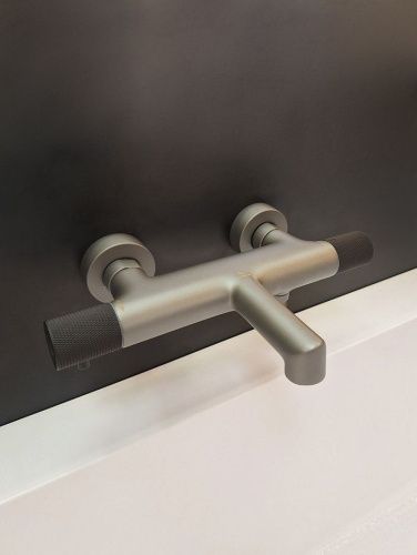 Смеситель для ванны AltroBagno Intento AltroBagnoIntento0216GrNe настенный черный/серый - фото 2