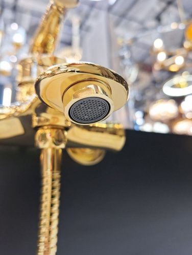 Смеситель для ванны AltroBagno Beatrice AltroBagnoBeatrice0210Or настенный золото - фото 4