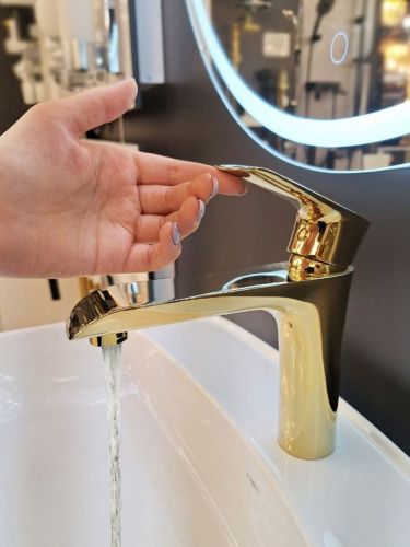 Смеситель AltroBagno Costanza AltroBagnoCostanza0125Or на раковину золото - фото 5