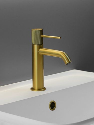 Смеситель AltroBagno Bilancia AltroBagnoBilancia0142BG на раковину золото - фото 4