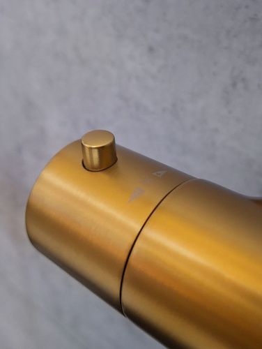 Душевая стойка AltroBagno Metropoli AltroBagnoMetropoli030425OrSp настенная цвет золото - фото 4