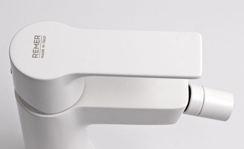 Смеситель Remer Energy EY20BO на биде белый - фото 3