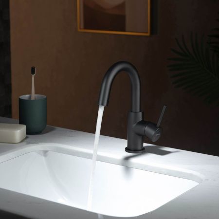 Смеситель Aquatek ЕВРОПА AQ1307MB на раковину черный