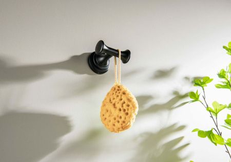 Крючок для ванны Aquatek КЛАССИК AQ4502MB