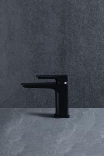 Смеситель Allen Brau Infinity 5.21001-31 на раковину черный - фото 5