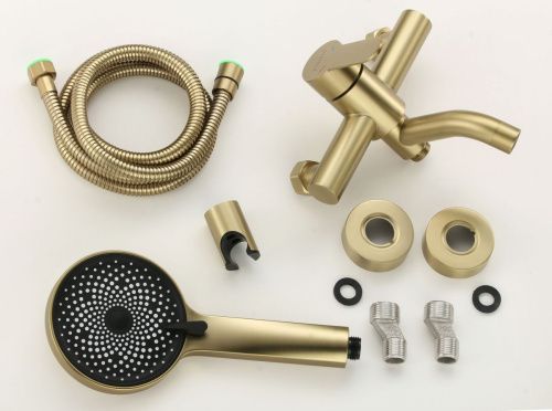 Смеситель для ванны и душа Fmark FS8206C настенный золото - фото 3