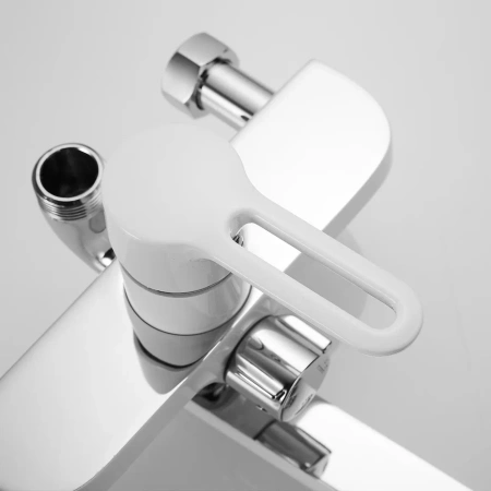 Душевая стойка Shevanik S8136F настенная цвет белый