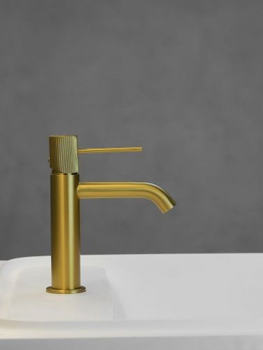 Смеситель AltroBagno Bilancia AltroBagnoBilancia0142BG на раковину золото - фото 5