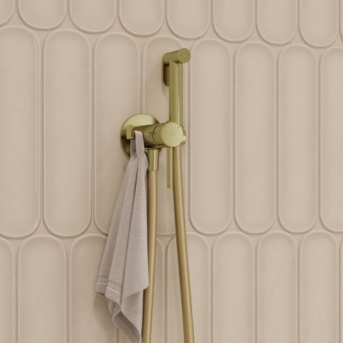 Гигиенический душ со смесителем Iddis Axes 005MGR0i08 золото - фото 3