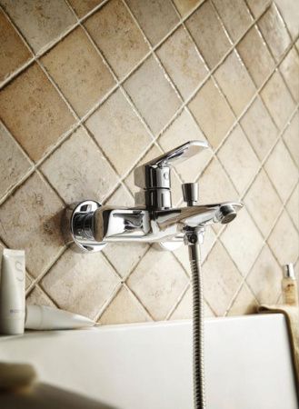 Смеситель для ванны Bravat REAL F6121179CP-01 настенный хром