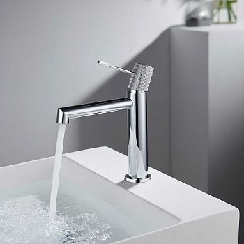 Смеситель Vincea Desire VBF-1D1CH на раковину хром