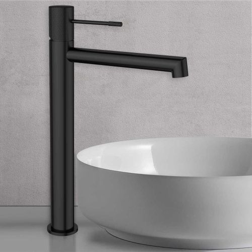 Смеситель для раковины Vincea Desire VBF-1D2MB на столешницу черный