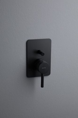 Смеситель для ванны с душем Allen Brau Priority 5.31011-31 встраиваемый в стену черный - фото 5