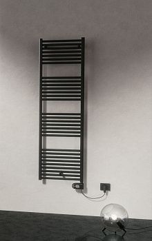 Полотенцесушитель электрический Cordivari Lisa22 Electric 3581646100156 50х140 черный