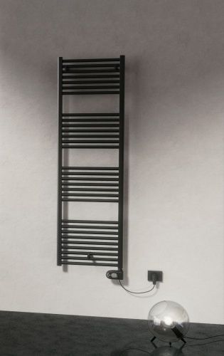 Полотенцесушитель электрический Cordivari Lisa22 Electric 3581646100156 50х140 черный