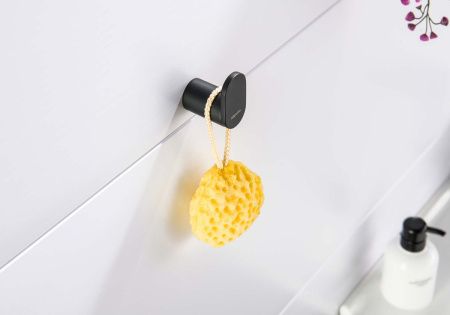 Крючок для ванны Aquatek ЛИРА AQ4425MB