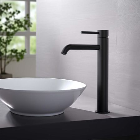 Смеситель Aquatek ЕВРОПА AQ1304MB на раковину черный