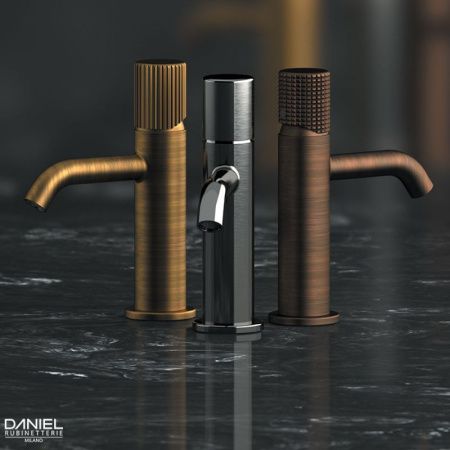 Смеситель Daniel Trilogy TG606N15 на раковину черный