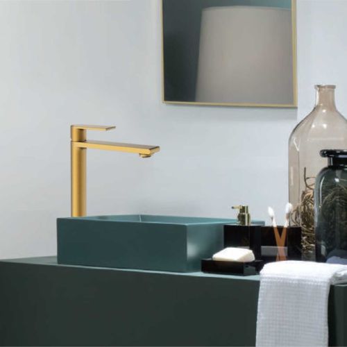 Смеситель для раковины Vincea Vogue VBF-1V2BG на столешницу золото