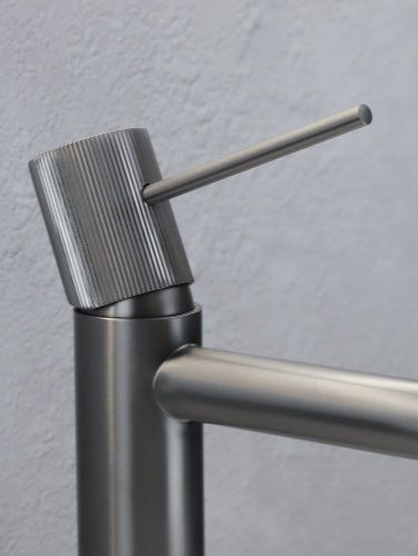 Смеситель для раковины AltroBagno Bilancia AltroBagnoBilancia010226GM на столешницу оружейная сталь - фото 4