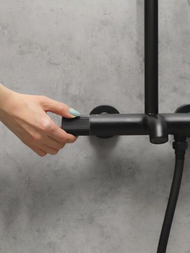 Душевая стойка AltroBagno Bilancia AltroBagnoBilancia030430MB настенная цвет черный - фото 4