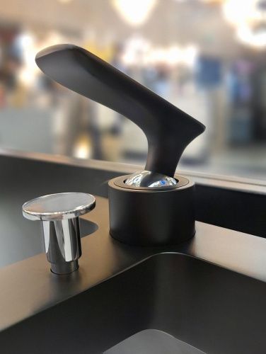 Смеситель для ванны AltroBagno Aperto AltroBagnoAperto0211NeOp настенный черный - фото 4