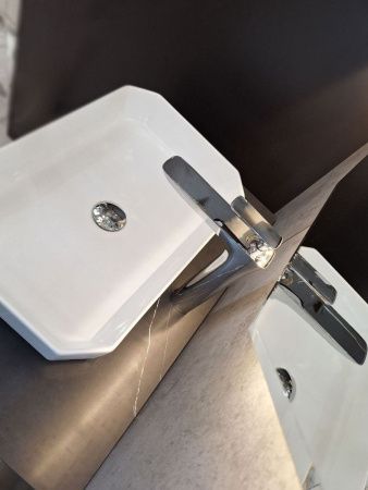 Смеситель для раковины AltroBagno Aperto AltroBagnoAperto010205Cr на столешницу хром