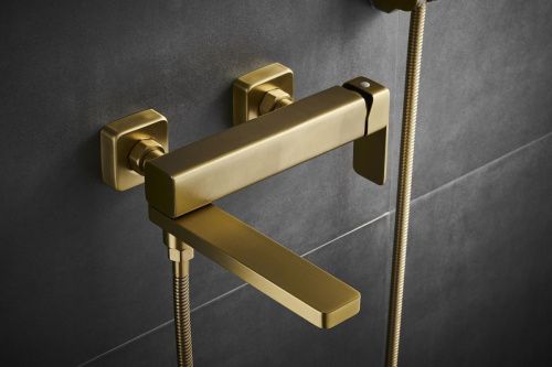 Смеситель для ванны и душа Fmark FS8724-22C настенный золото - фото 5