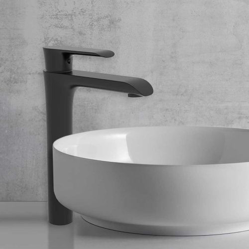 Смеситель для раковины Vincea Esse VBF-1E2MB на столешницу черный