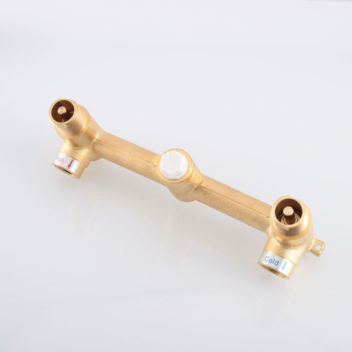 Смеситель для раковины Vincea Groove VBFW-4G1BG4 встраиваемый в стену золото - фото 4